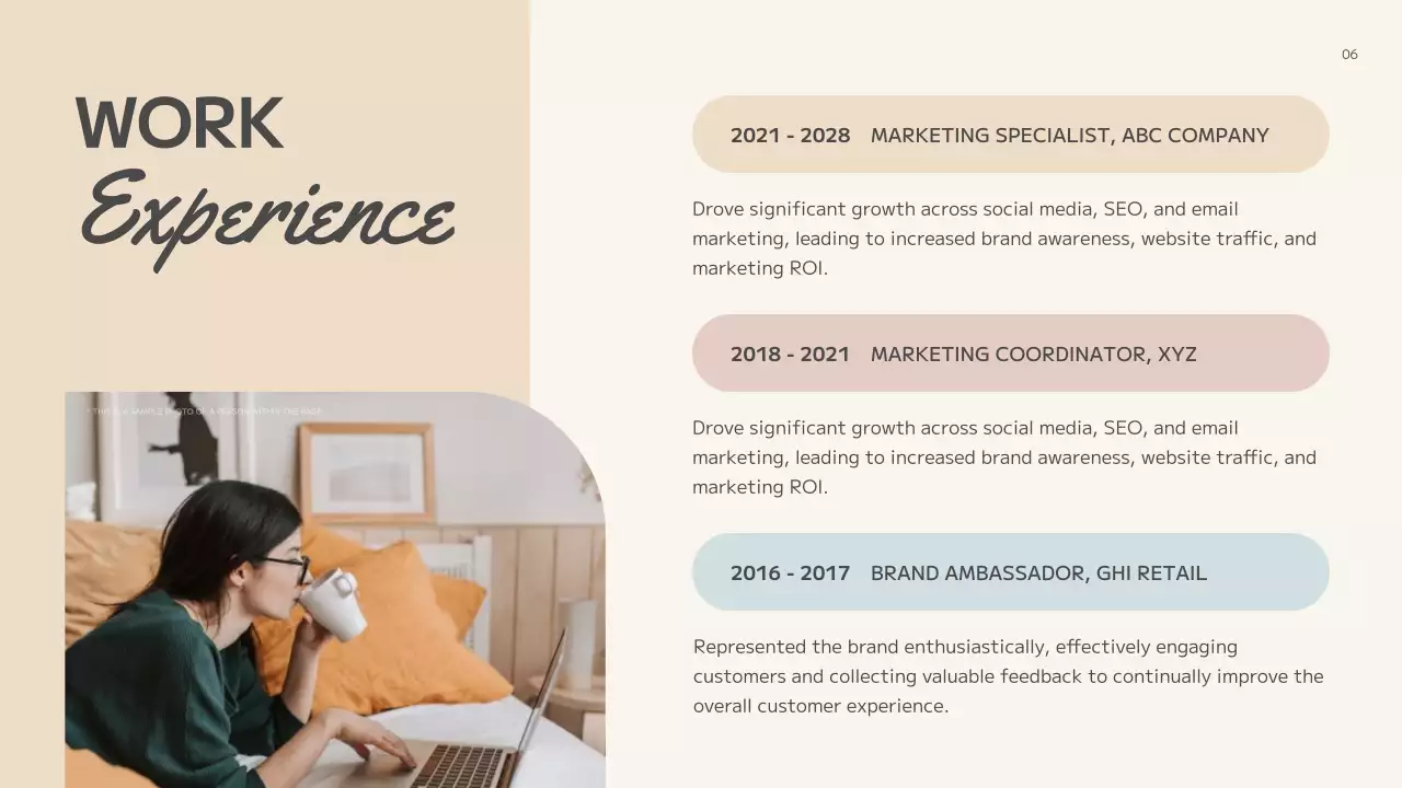 Apresentação de currículo de portfólio moderno bege