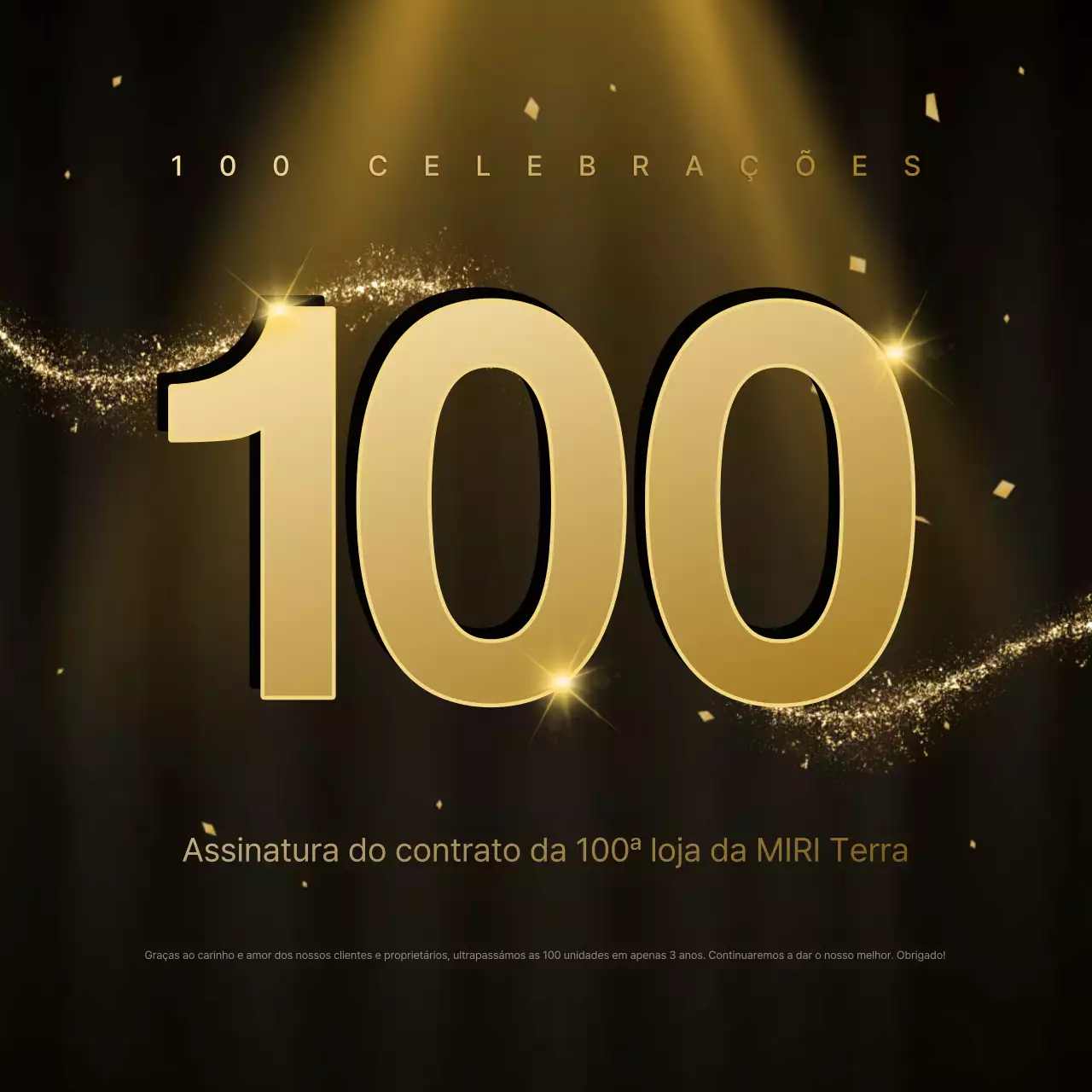 Celebrando a abertura da sua 100ª loja com um luxuoso esquema de cores preto e dourado