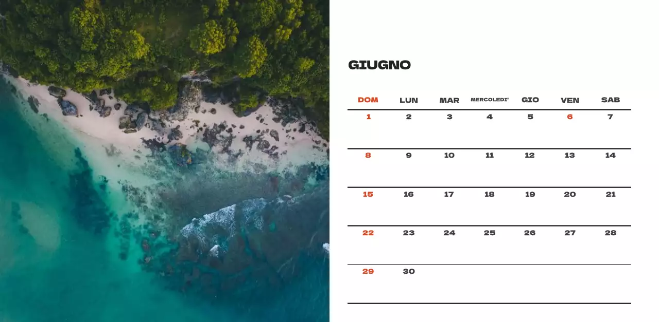 Calendario pulito con foto del cielo