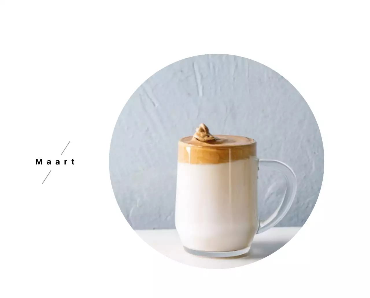 Een wit en bruin sentimenteel café