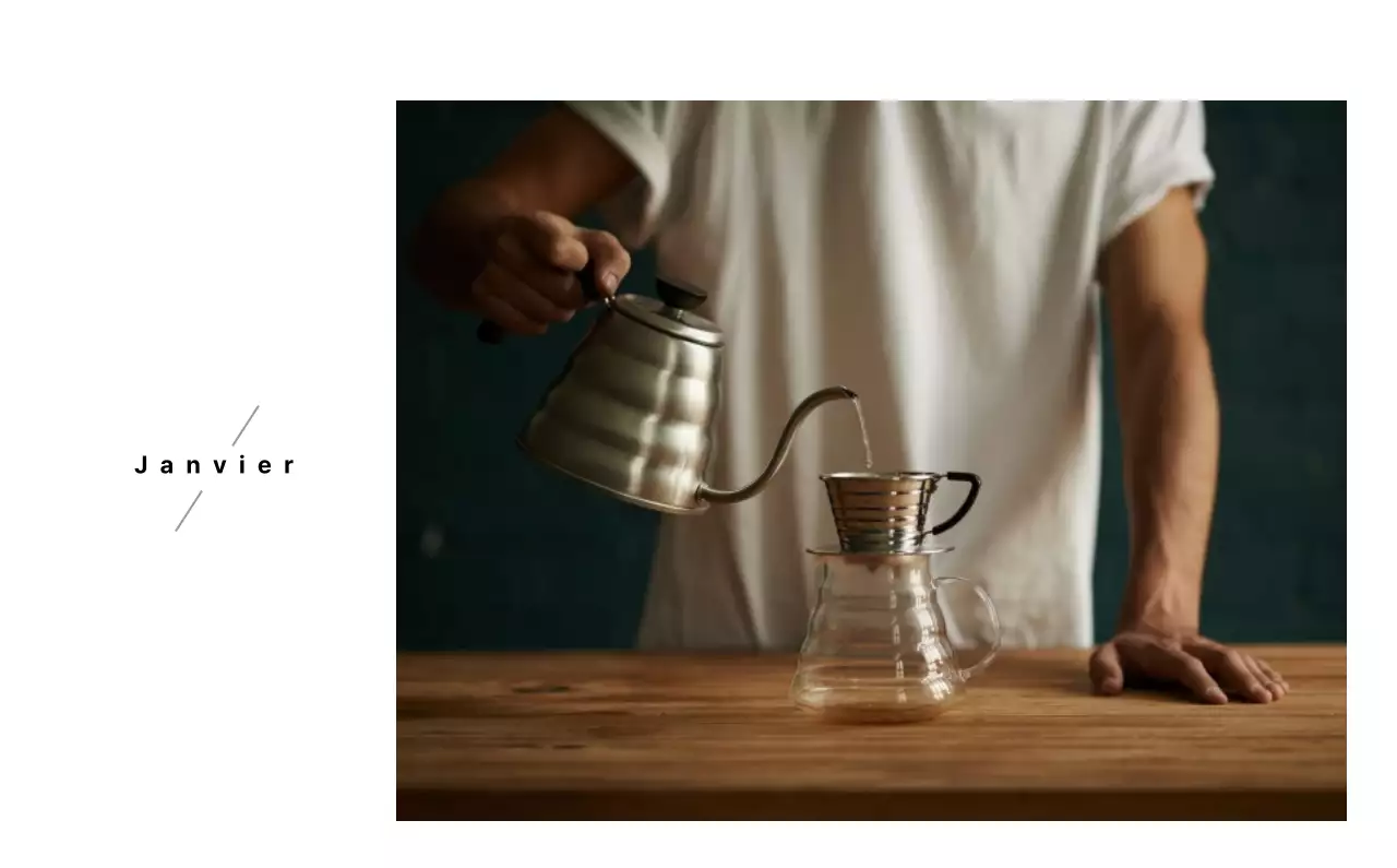 Un café sentimental blanc et brun