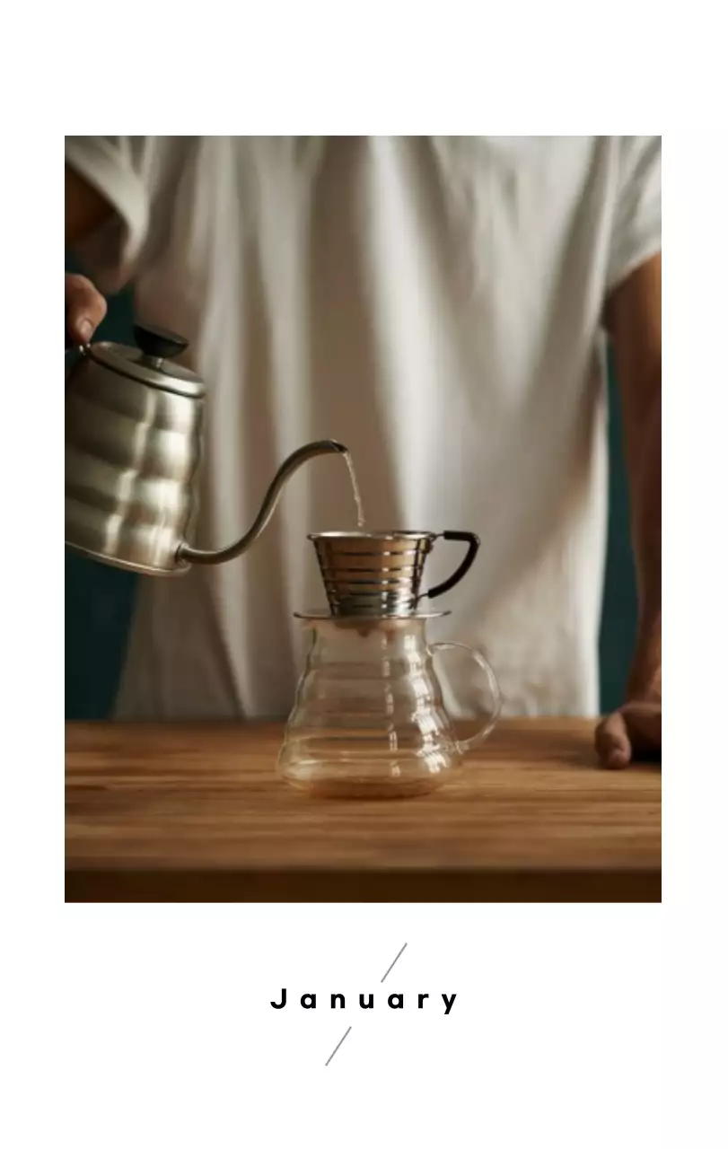 ホワイトトーンのシンプルなコーヒー写真カフェ用卓上カレンダー