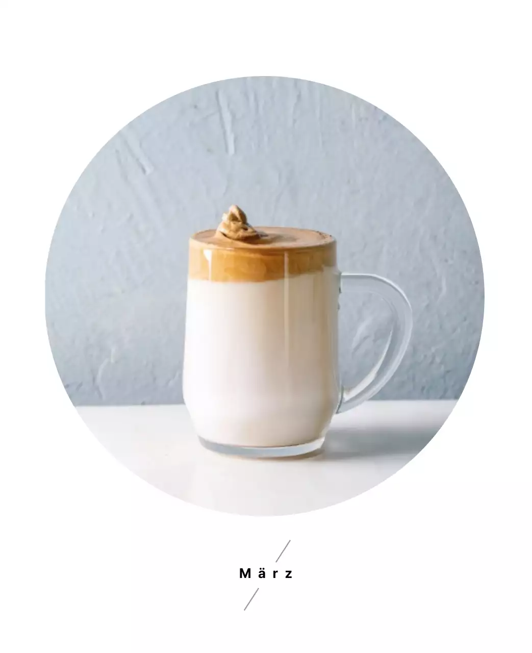 Einfacher Kaffee-Foto-Tischkalender für Cafés in Weißtönen