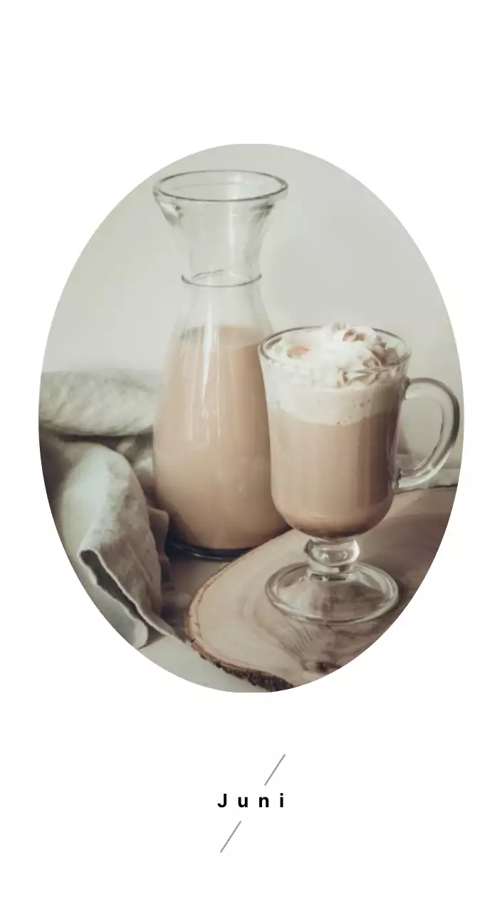 Eenvoudige bureaukalender met koffiefoto's voor cafés in witte tinten