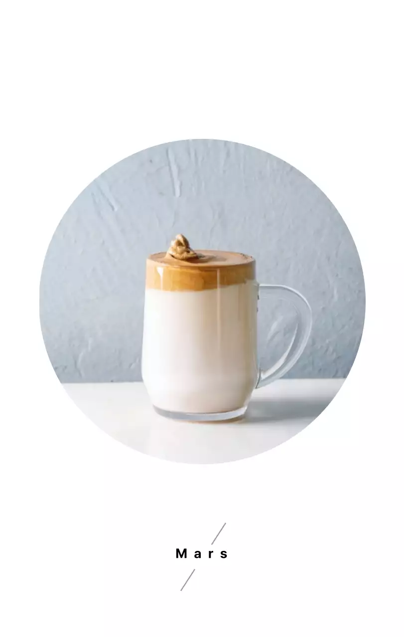 Calendrier de bureau photo simple pour les cafés dans les tons blancs