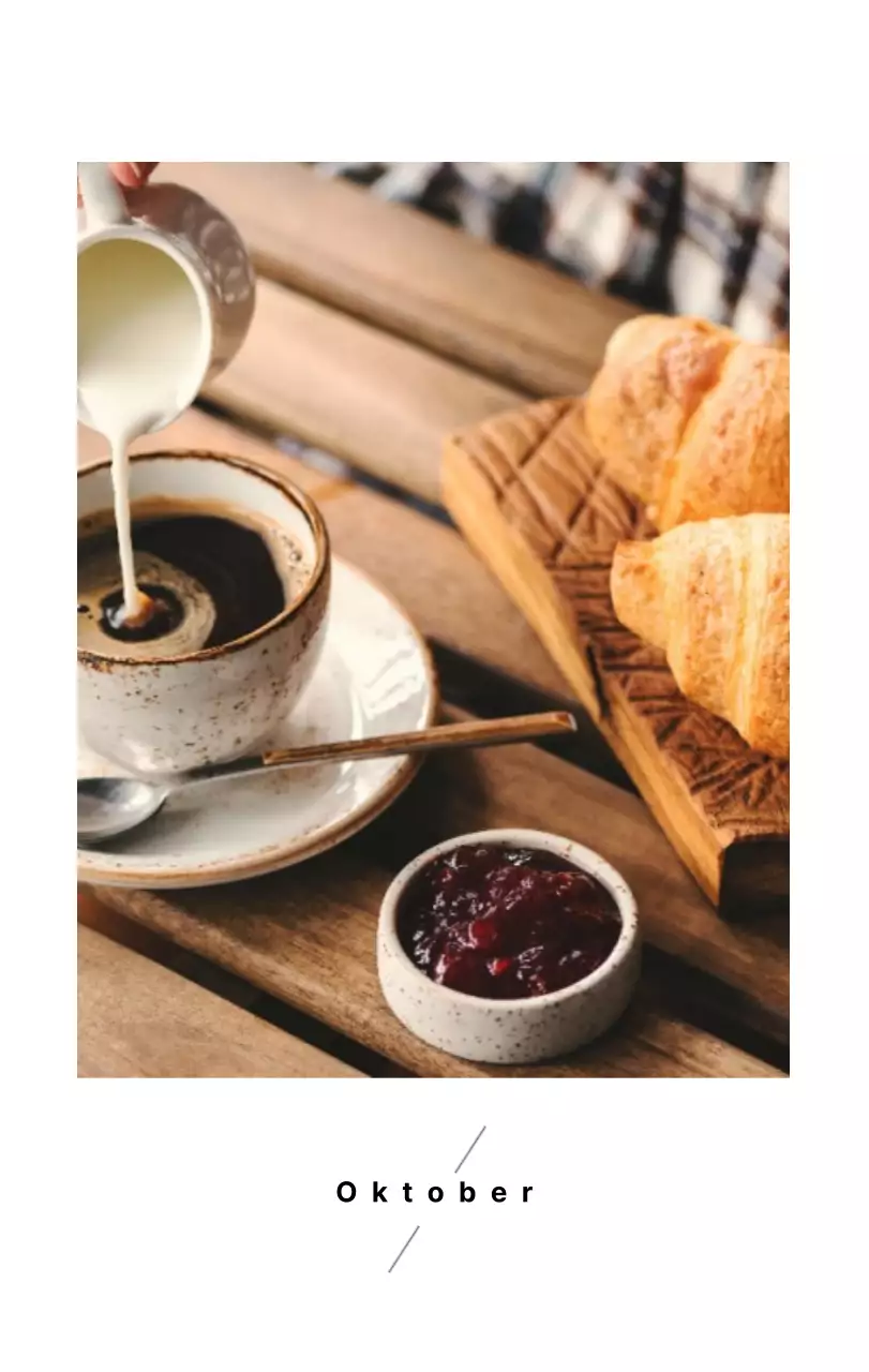 Eenvoudige bureaukalender met koffiefoto's voor cafés in witte tinten