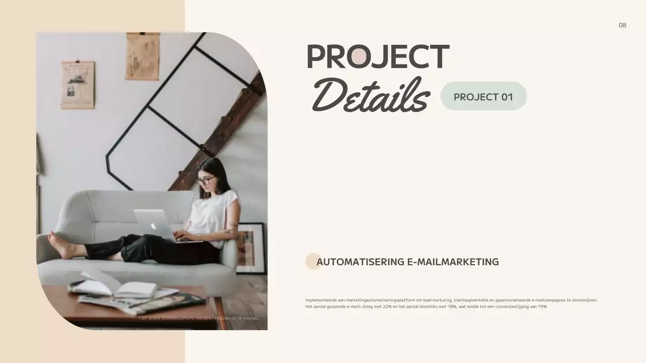 beige abstract creatief portfolio