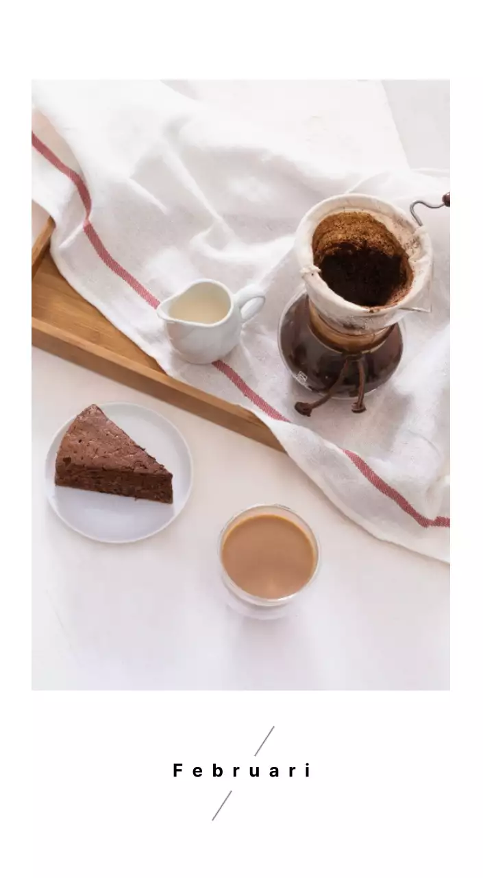 Eenvoudige bureaukalender met koffiefoto's voor cafés in witte tinten