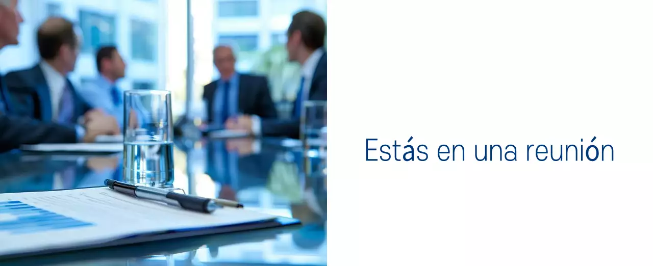 Calendario promocional Hospital Navy White Simple