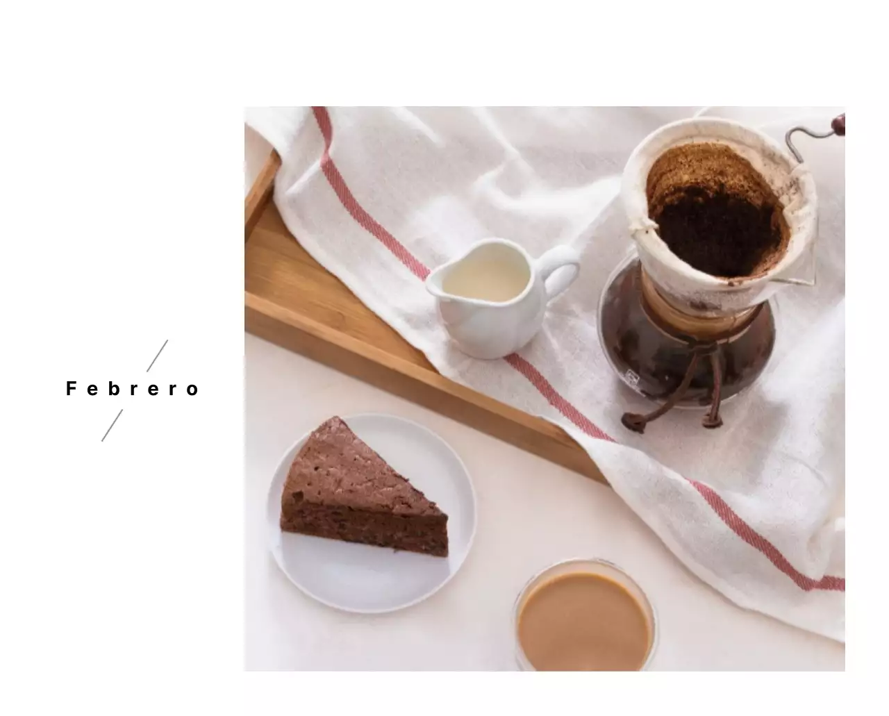 Un café sentimental blanco y marrón