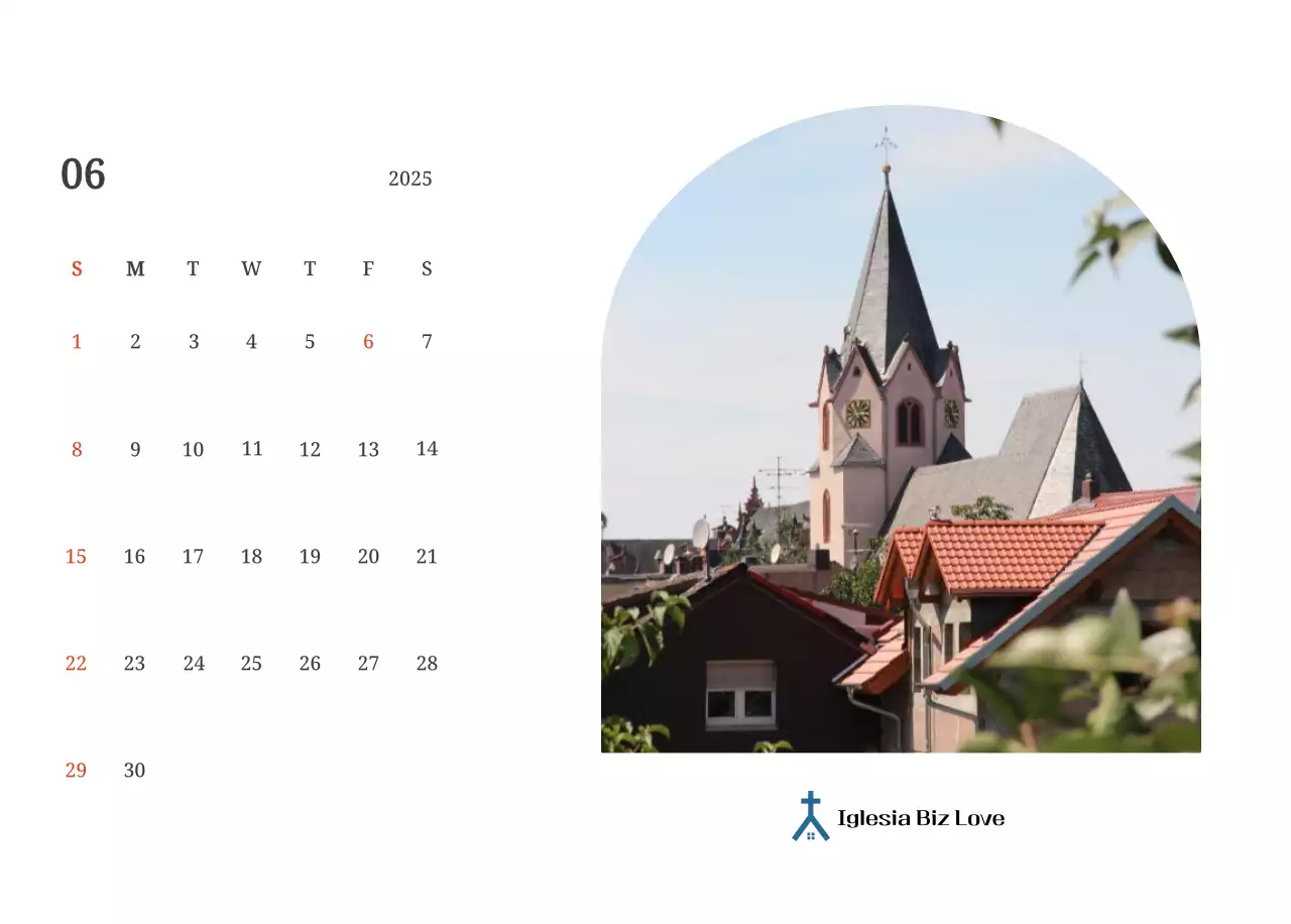 Un calendario conceptual fotográfico con iglesias pintadas en paisajes