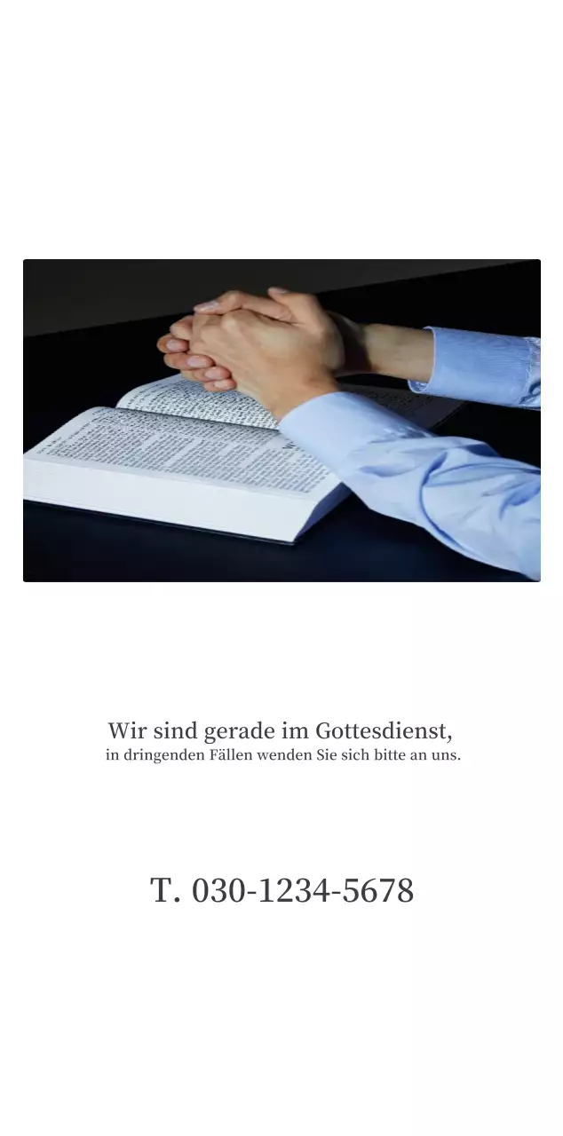 Ein fotografischer Konzeptkalender, der Kirchen in Landschaftsbildern zeigt