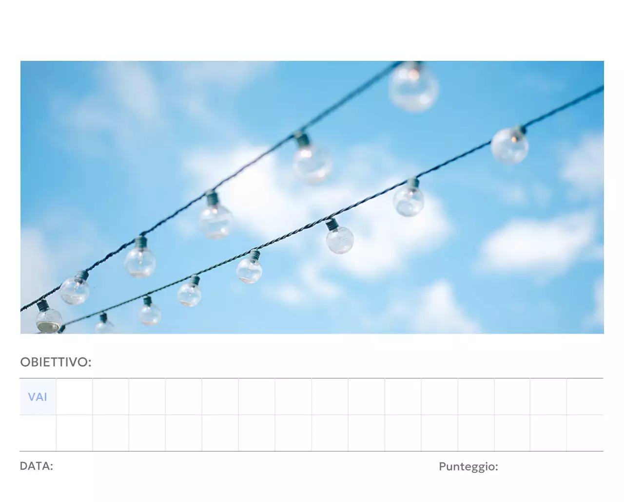 Calendario con foto tracciatore di obiettivi con un tocco di blu