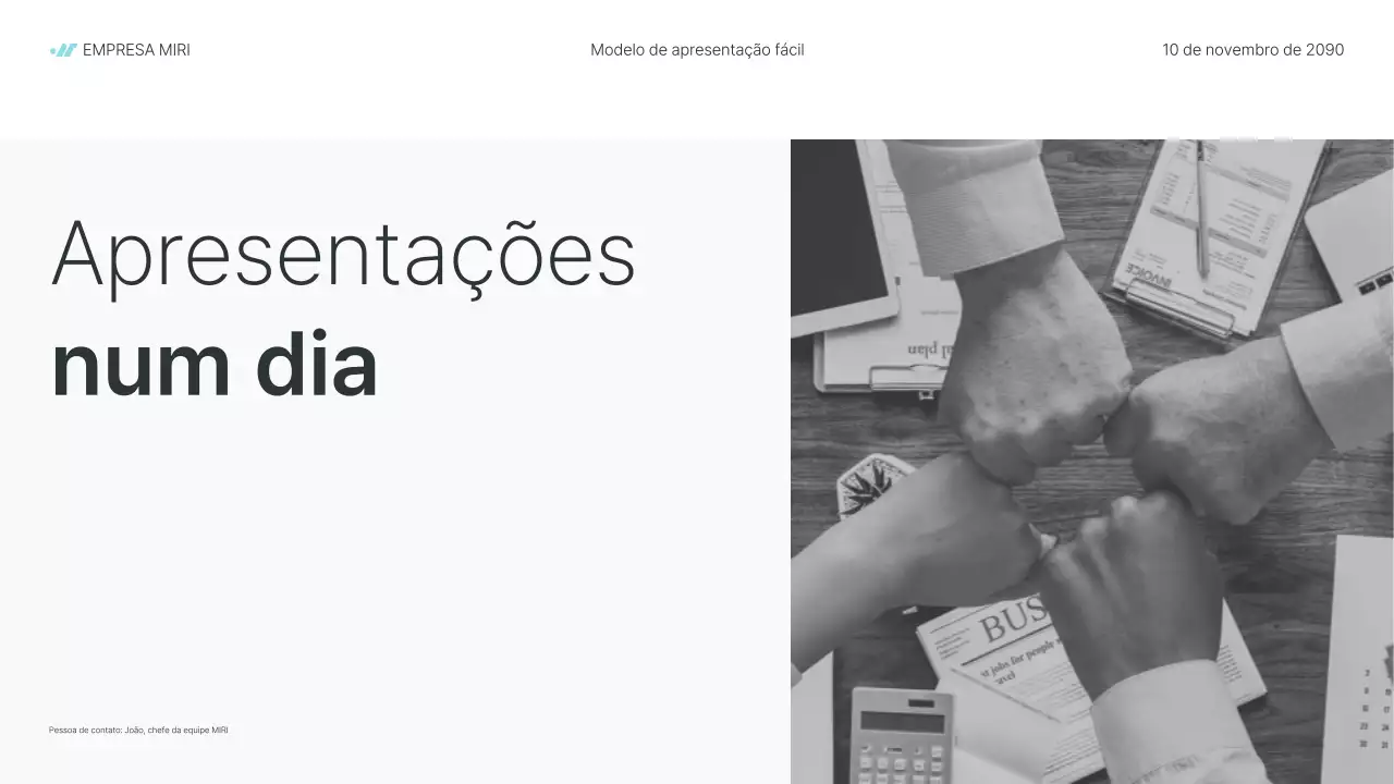 Relatório de atividade de uma empresa moderna em cinzento e azul claro