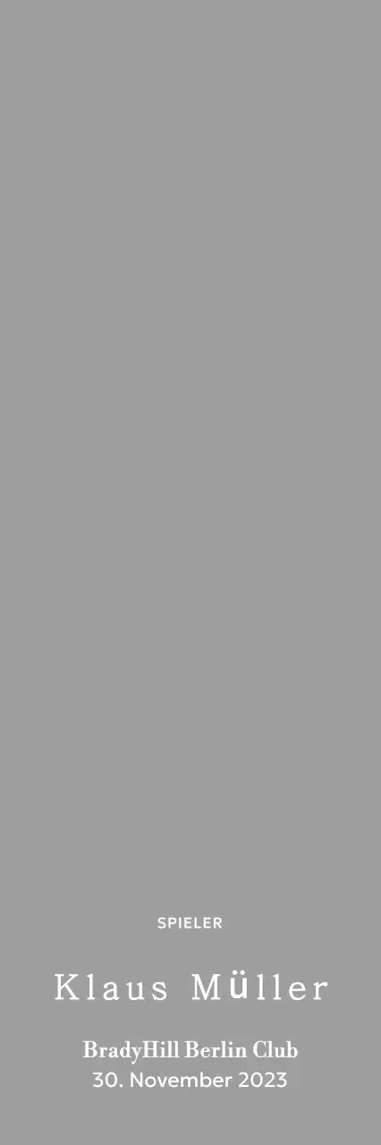 Eine klassische Golfturnier-Trophäe mit einem Lorbeerkranz, der um einen Golfball gewickelt ist.