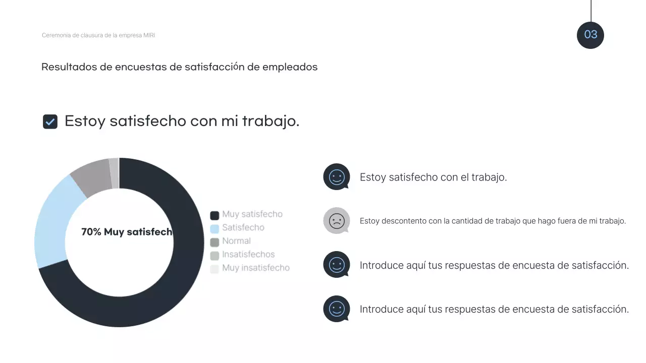 Celebrando el fin de año en azul moderno