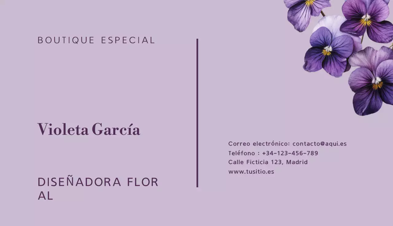 tarjeta de visita floral púrpura elegante