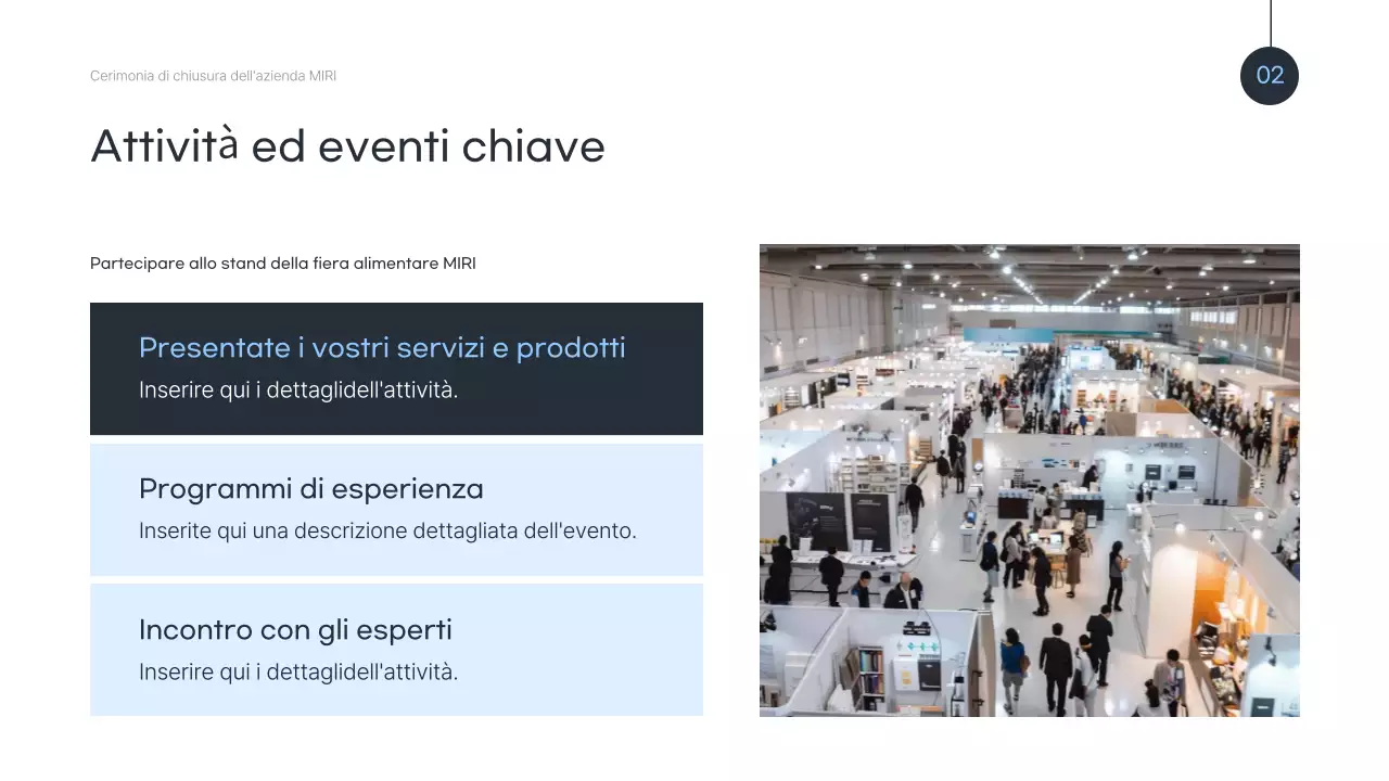 Festeggiare la fine dell'anno in blu moderno