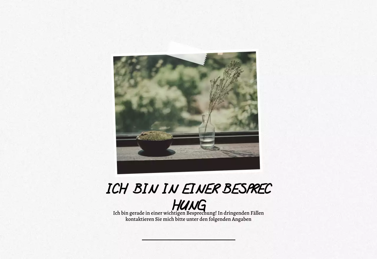 Fotokalender mit alten Erinnerungen und Fotorahmen