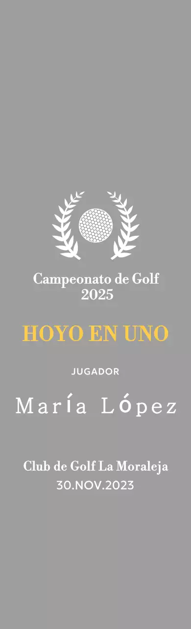 Un trofeo clásico de torneo de golf con una corona de laurel que envuelve una pelota de golf.