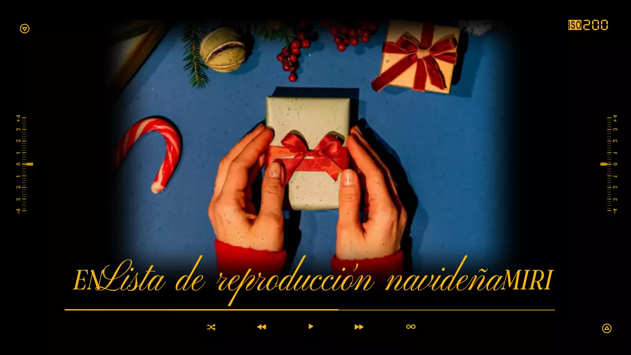 Sencilla portada de lista de reproducción navideña en negro y amarillo