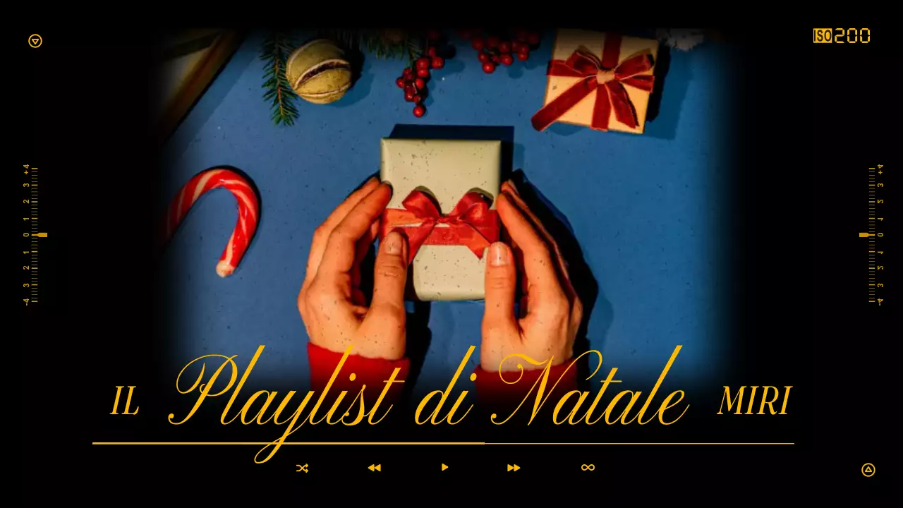 Semplice copertina natalizia in nero e giallo