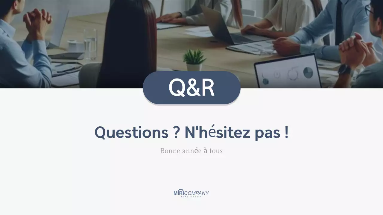 Rapport de fin d'année d'une entreprise moderne et blanche