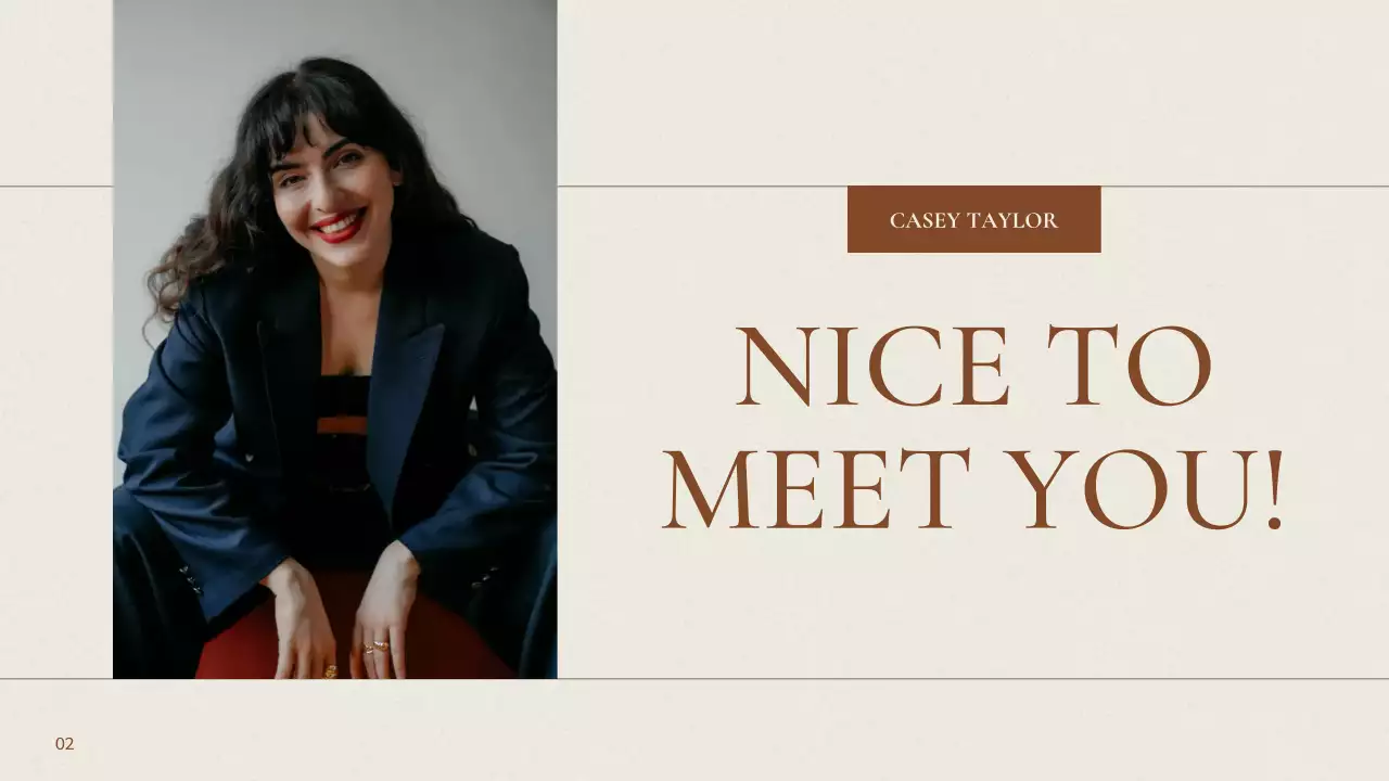 Bài thuyết trình cá nhân hiện đại màu be