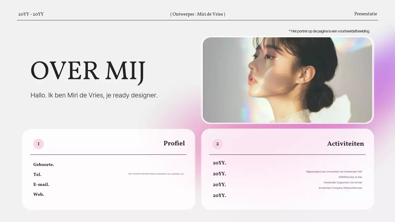 Een eenvoudige portfolio met kleurverloop in roze