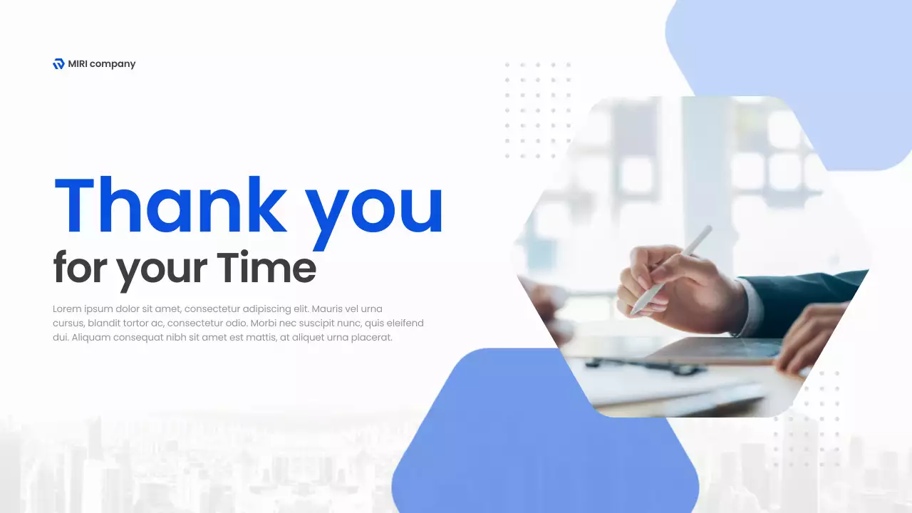 블루 모던 스타트업 피치 프레젠테이션