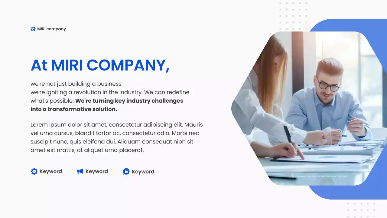 블루 모던 스타트업 피치 프레젠테이션