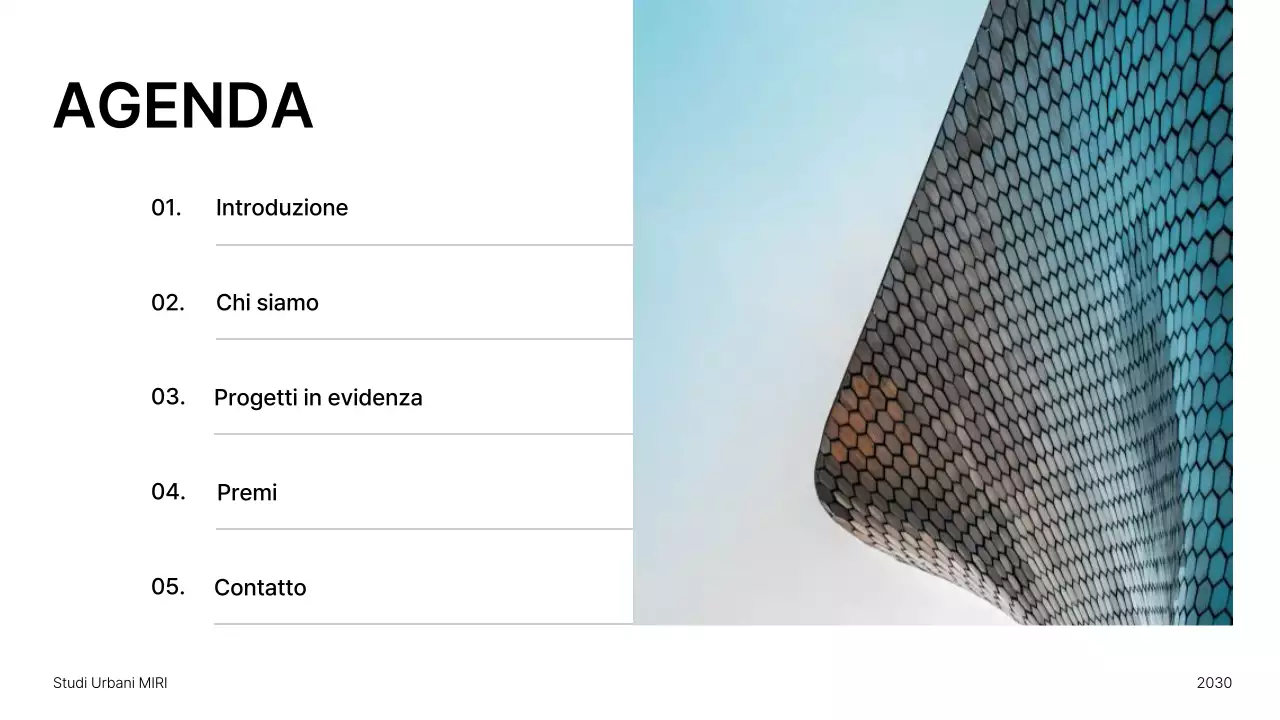 Presentazione di un portfolio di architettura minimalista