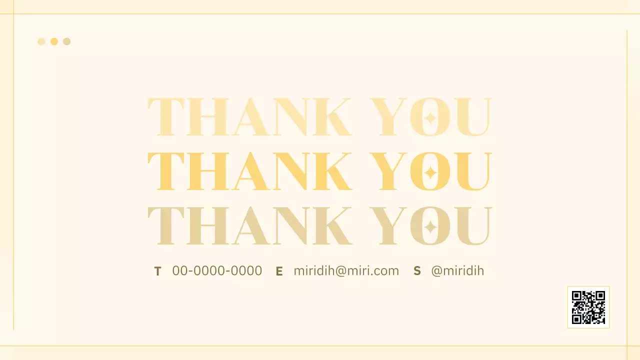 ベージュ シンプル 自己紹介 ポートフォリオ プレゼンテーション