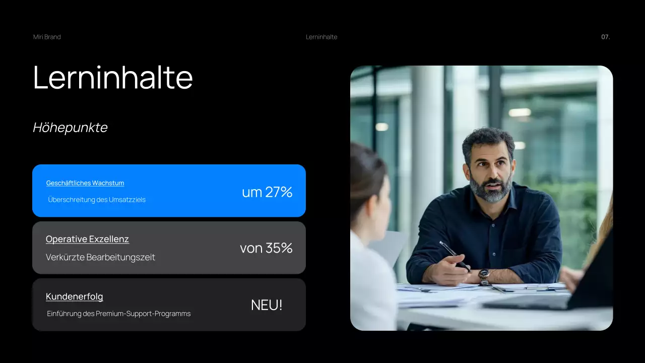 Dark Bold Vierteljährlicher Geschäftsbericht
