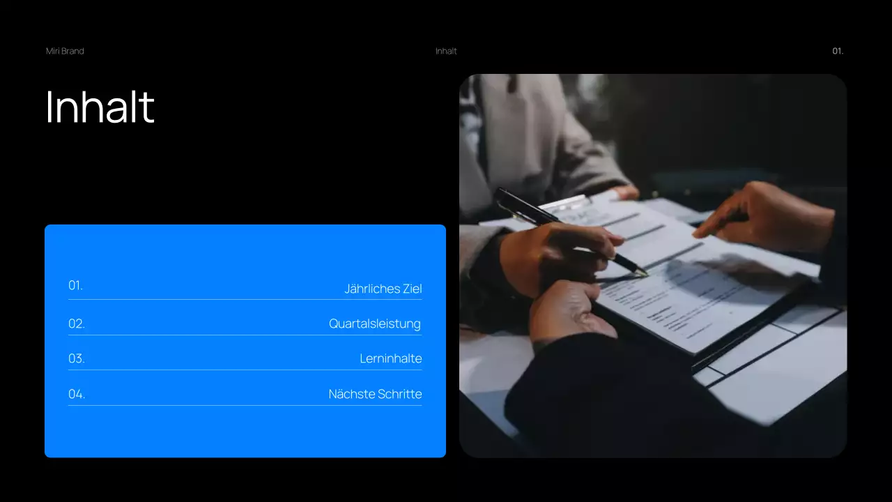 Dark Bold Vierteljährlicher Geschäftsbericht