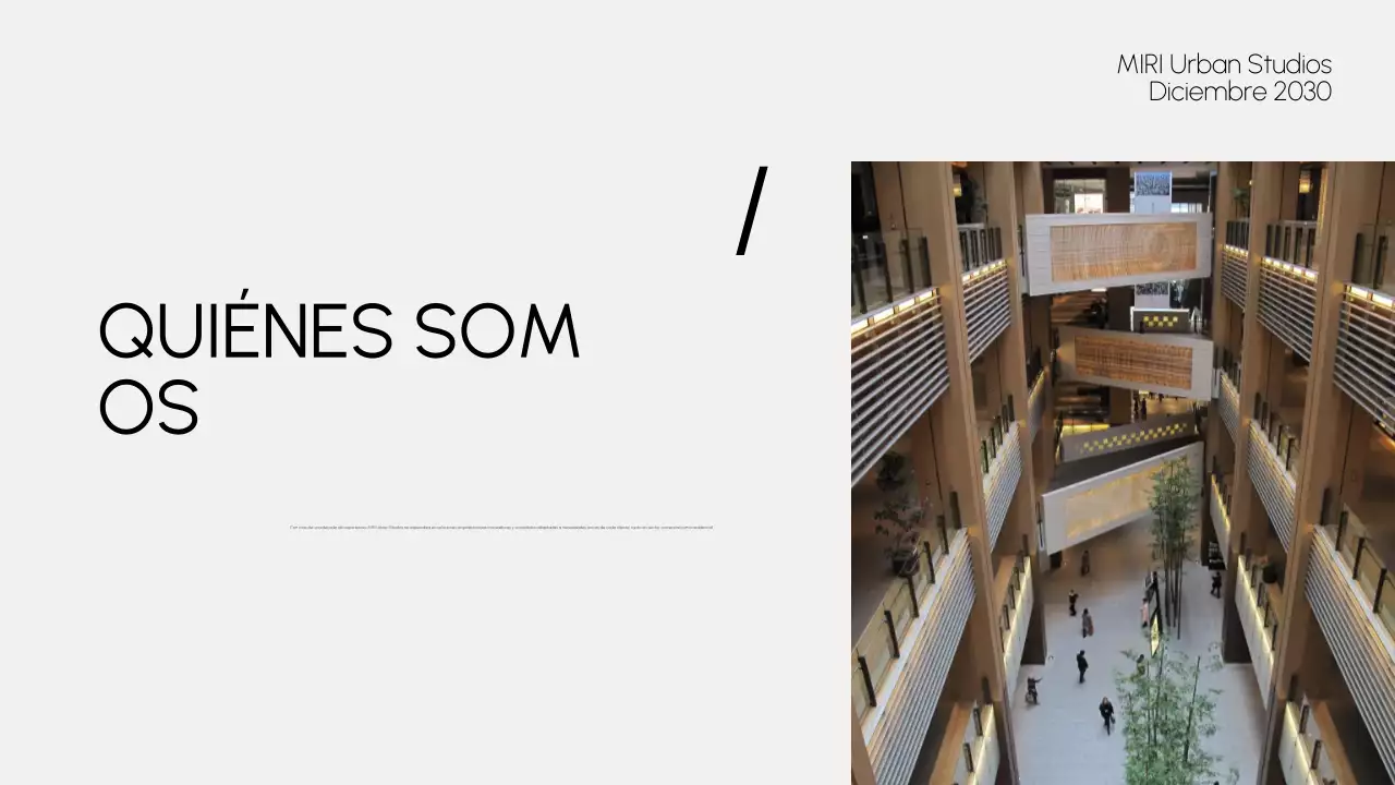 cartera gris de arquitectura moderna