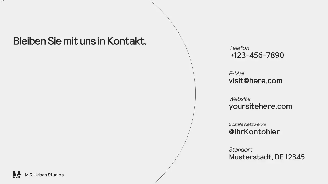 Black and Grey Architektur Portfolio Präsentation