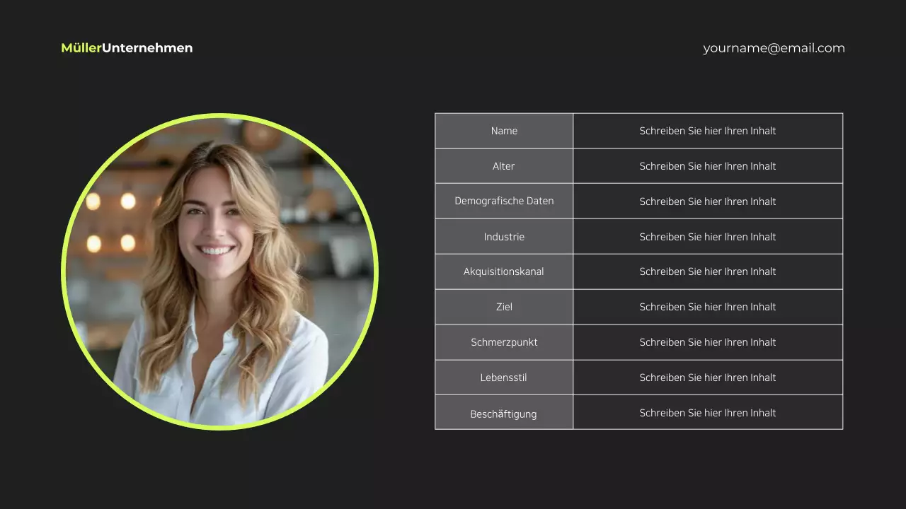 schwarz modernes Marketing Strategie Dokument