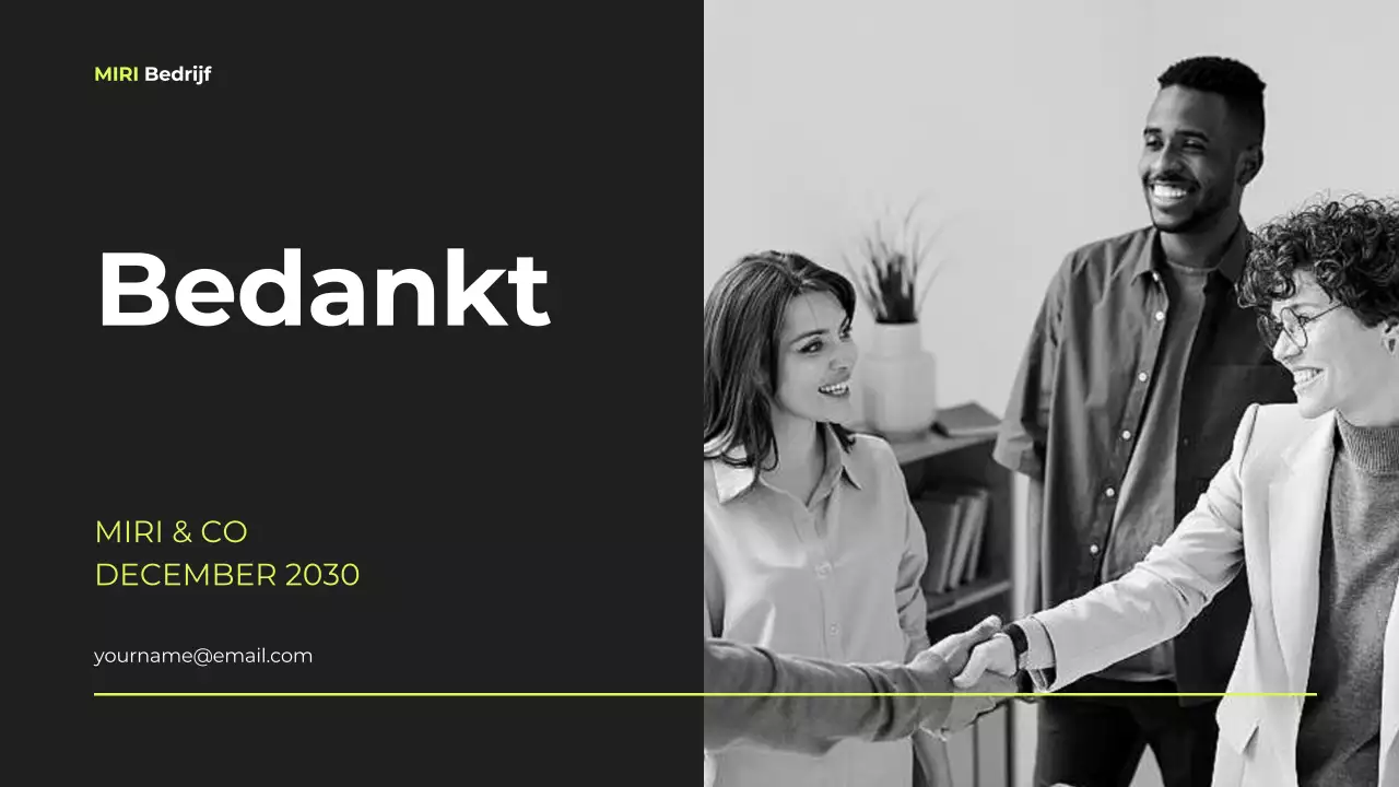 document zwarte moderne marketingstrategie