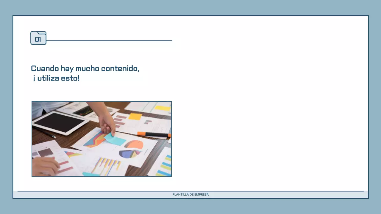 Descripción de la presentación moderna en azul claro