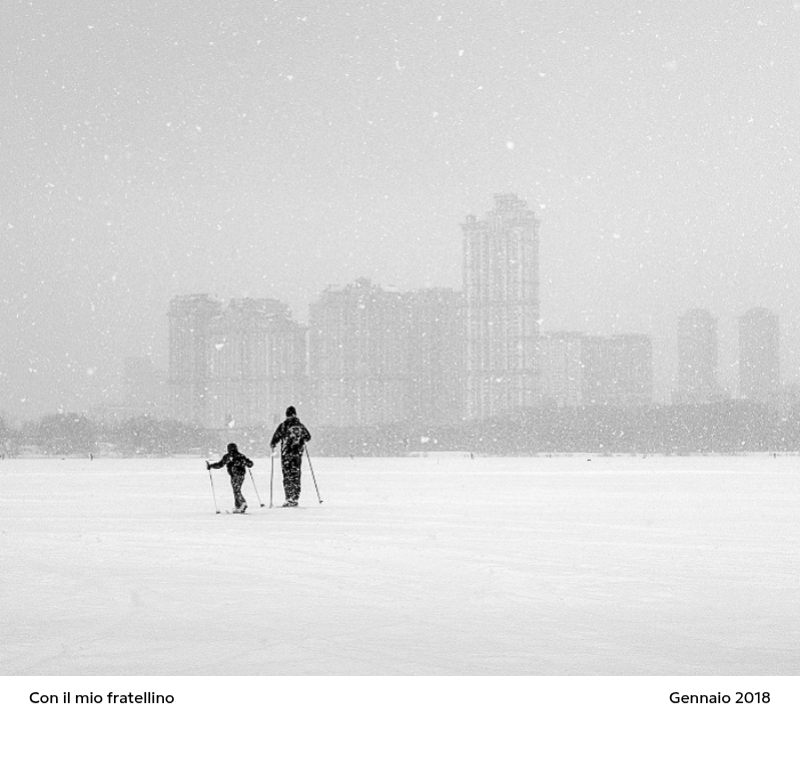 Un calendario fotografico dall'atmosfera pulita e urbana