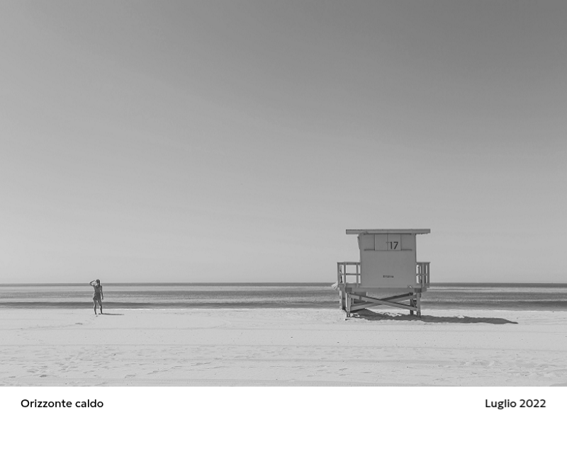 Un calendario fotografico dall'atmosfera pulita e urbana