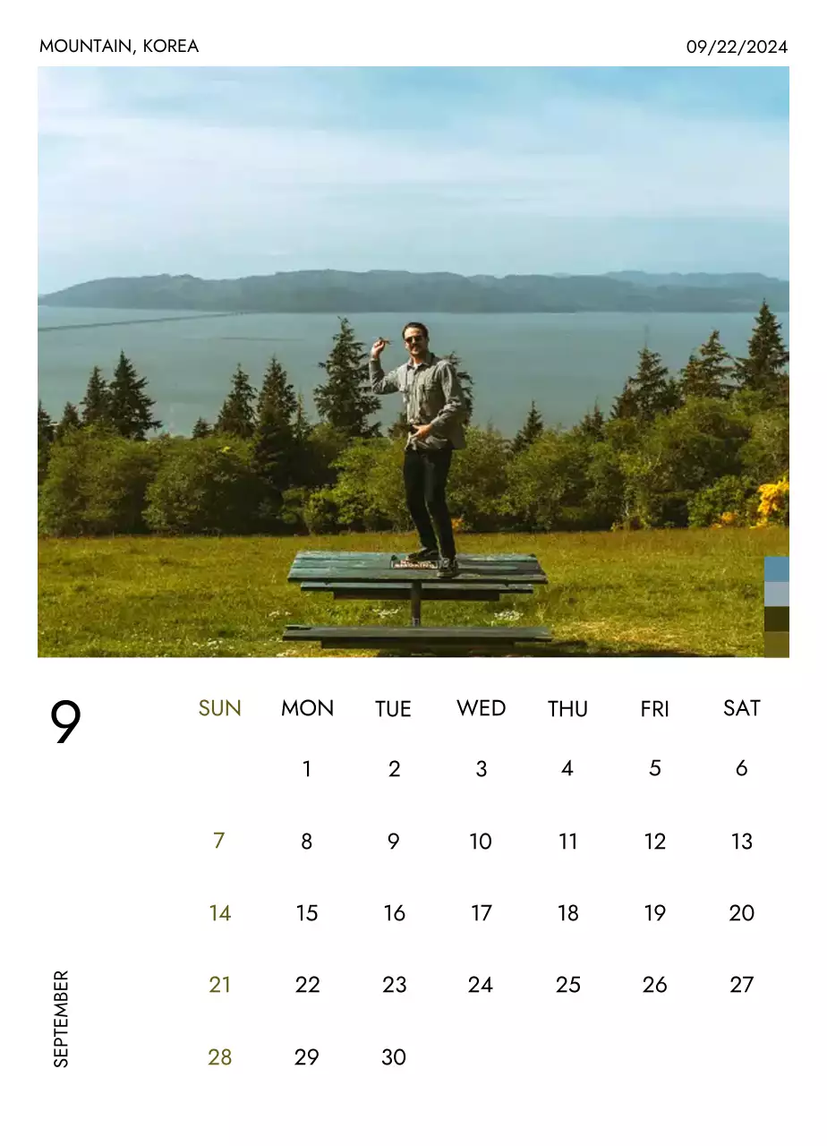 Kalender perjalanan minimalis dengan tata letak yang bersih