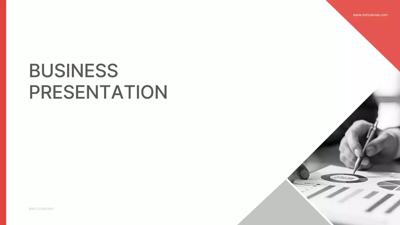 赤 モダン ビジネス プレゼンテーション