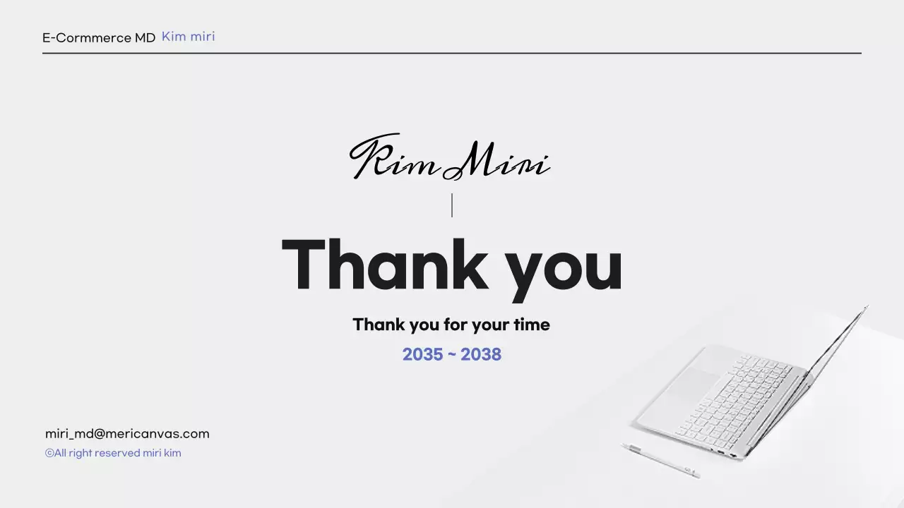 연하늘색과 연노랑의 심플하고 전문적인 포트폴리오 이력서