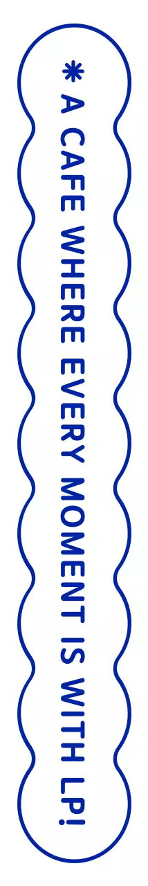 남색의 심플하고 깔끔한 구름 도형과 감성적인 텍스트 문구 조합 스타일 카페