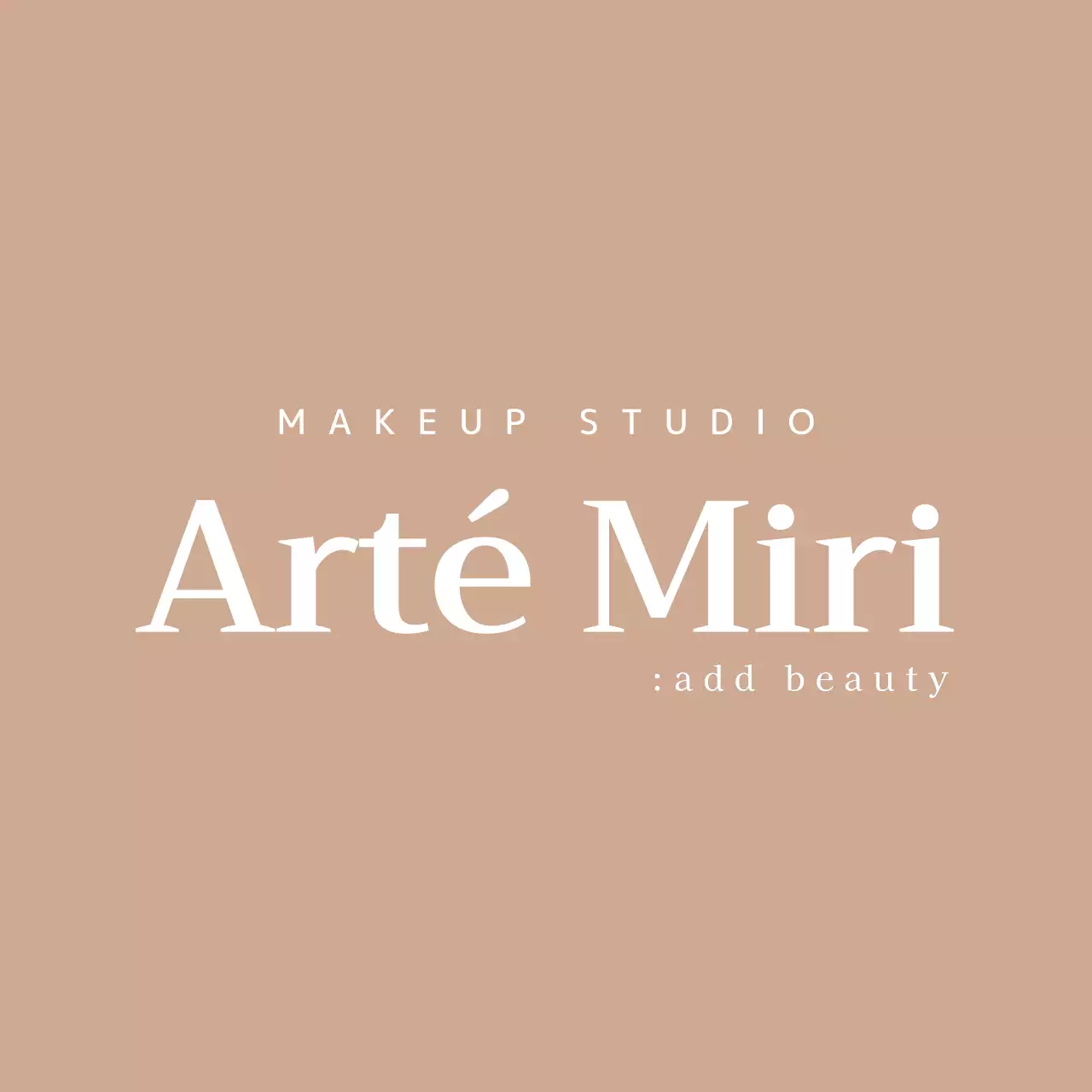 세리프체의 심플한 메이크업 스튜디오