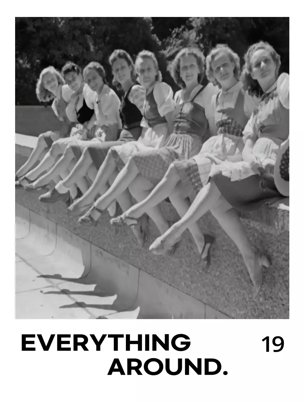 흑백의 빈티지 사진과 영어 문구가 있는 굿즈