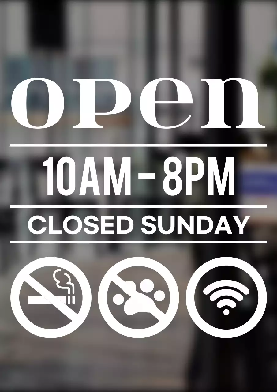 Jam buka dan papan nama kafe