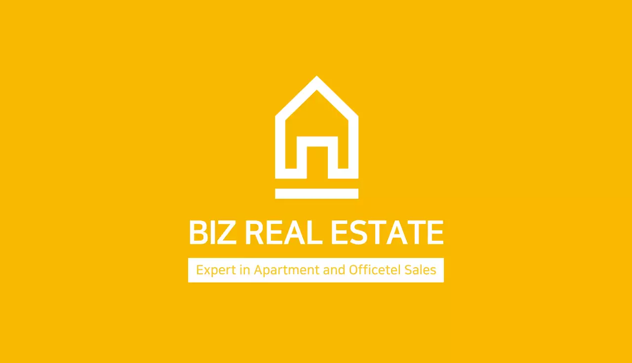 Yellow Minimal Real Estate Business Card
